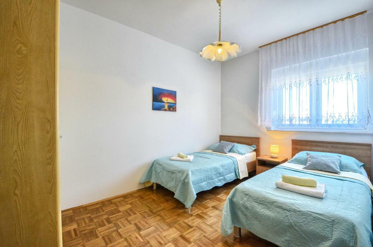 Apartment Pecirep Pula Extérieur photo