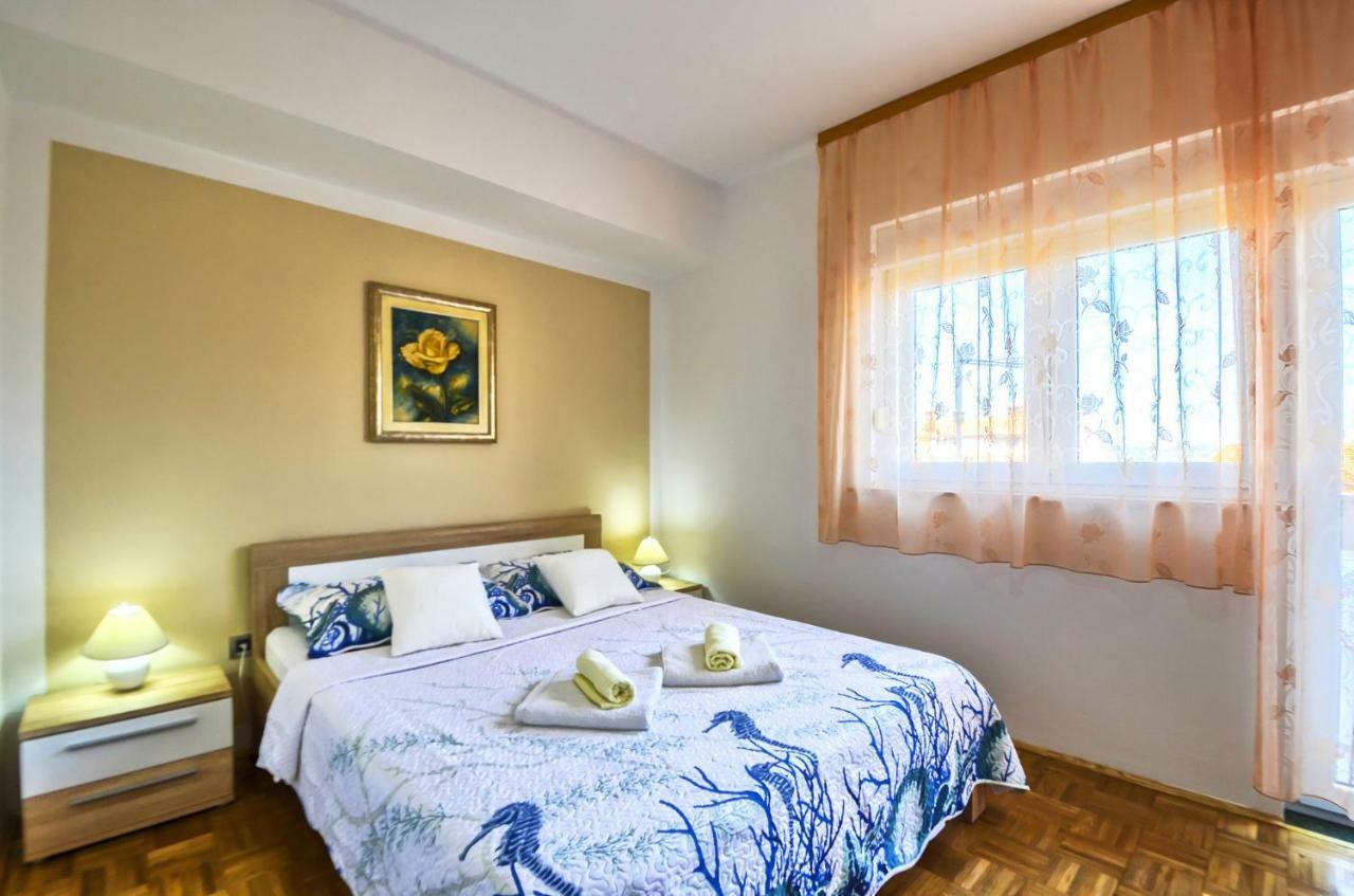 Apartment Pecirep Pula Extérieur photo